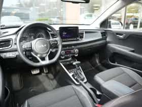 Kia Rio (2023) thumbnail 2