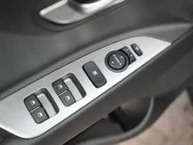 Kia Rio (2023) thumbnail 24