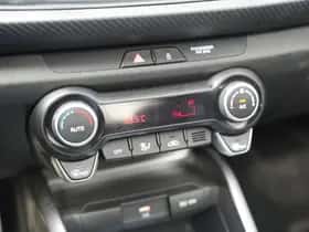 Kia Rio (2023) thumbnail 30