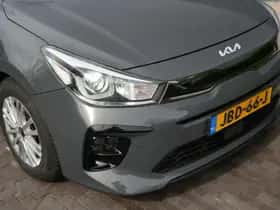 Kia Rio (2023) thumbnail 35