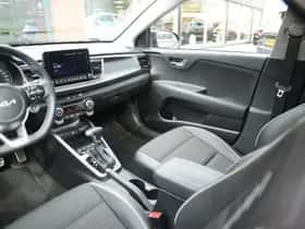 Kia Rio (2023) thumbnail 6