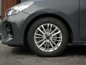 Kia Rio (2023) thumbnail 10