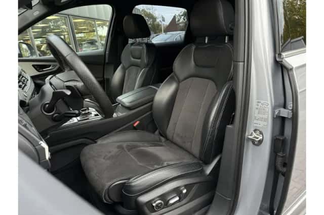 Audi Q7 (2015) thumbnail 2
