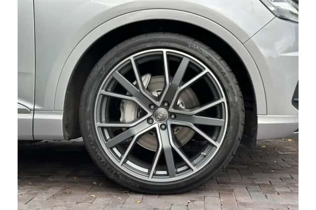Audi Q7 (2015) thumbnail 5