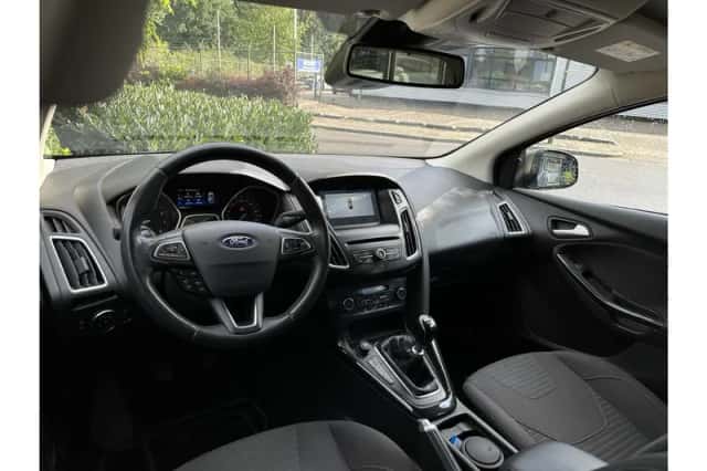 Ford Focus (2017) thumbnail 2