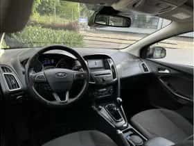 Ford Focus (2017) thumbnail 2