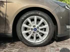 Ford Focus (2017) thumbnail 3