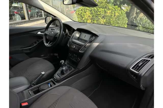 Ford Focus (2017) thumbnail 4
