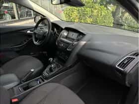 Ford Focus (2017) thumbnail 4