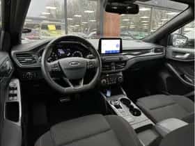 Ford Focus (2019) thumbnail 2
