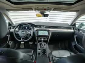 Volkswagen Arteon (2017) thumbnail 2