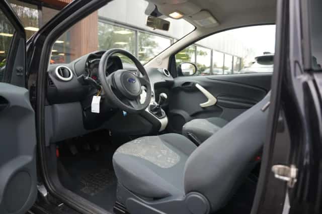 Ford Ka (2012) thumbnail 2
