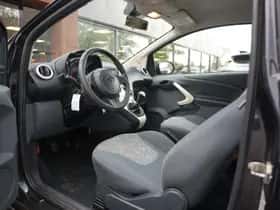 Ford Ka (2012) thumbnail 2