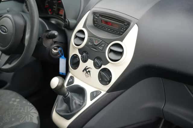 Ford Ka (2012) thumbnail 5