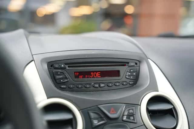 Ford Ka (2012) thumbnail 6