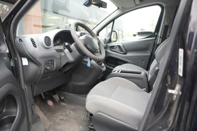 Peugeot Partner (2012) thumbnail 2