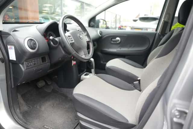 Nissan Note (2011) thumbnail 4