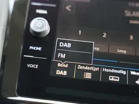 Volkswagen Golf thumbnail 23