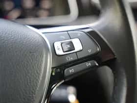 Volkswagen Golf thumbnail 36