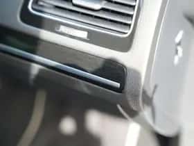 Volkswagen Golf thumbnail 41