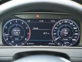 Volkswagen Golf (2017) thumbnail 6