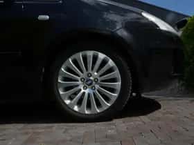 Ford C-Max (2010) thumbnail 8