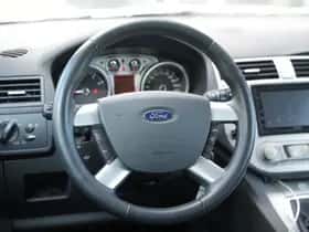 Ford C-Max (2010) thumbnail 9