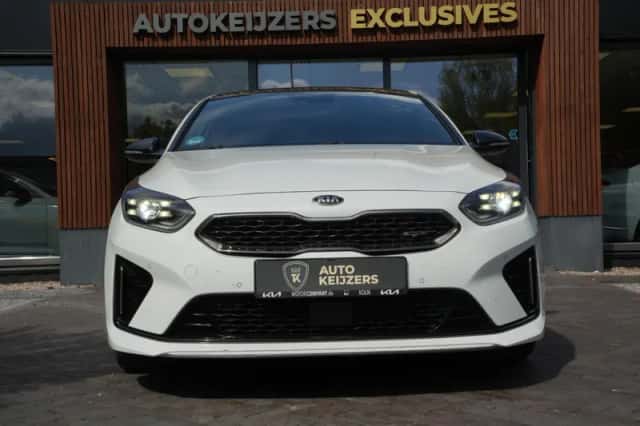 Kia Proceed (2019) thumbnail 3