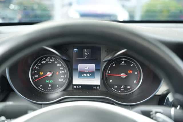 Mercedes-Benz GLC-Klasse (2017) thumbnail 5