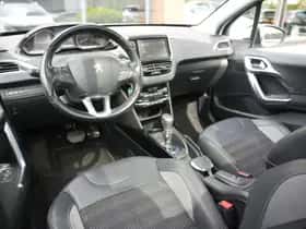 Peugeot 2008 (2017) thumbnail 2