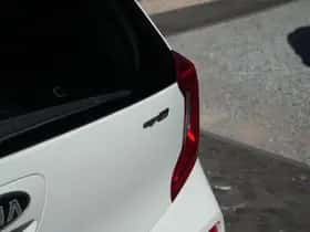 Kia Picanto (2018) thumbnail 11