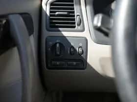 Volvo S60 (2004) thumbnail 19