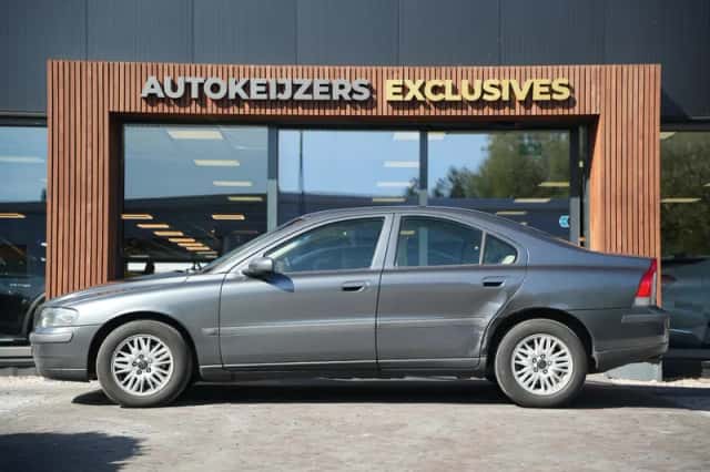 Volvo S60 (2004) thumbnail 3
