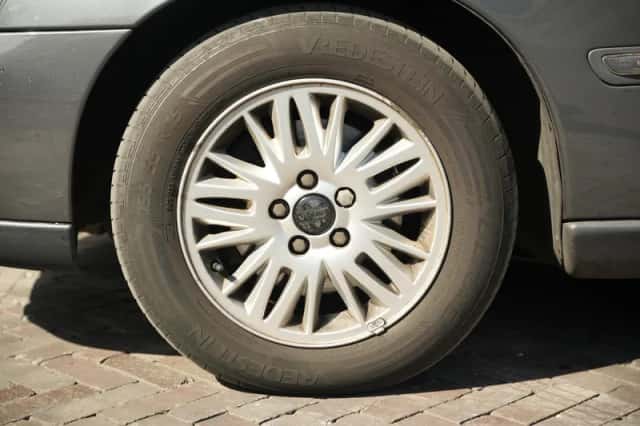 Volvo S60 (2004) thumbnail 4
