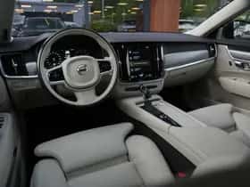 Volvo V90 (2018) thumbnail 2
