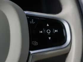 Volvo V90 (2018) thumbnail 29