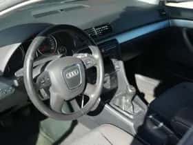 Audi A4 (2008) thumbnail 14