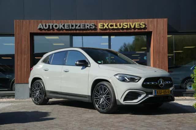 Mercedes-Benz GLA (2025) thumbnail 1