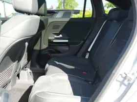 Mercedes-Benz GLA (2025) thumbnail 36
