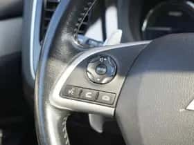 Mitsubishi Outlander (2013) thumbnail 15