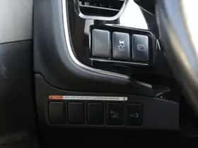 Mitsubishi Outlander (2013) thumbnail 20