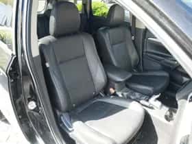 Mitsubishi Outlander (2013) thumbnail 25
