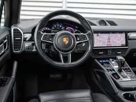 Porsche Cayenne (2018) thumbnail 13