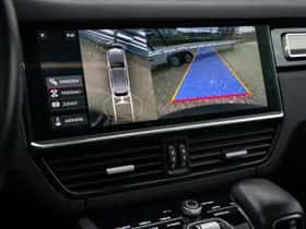 Porsche Cayenne (2018) thumbnail 21