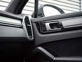 Porsche Cayenne (2018) thumbnail 27