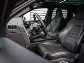 Porsche Cayenne (2018) thumbnail 4