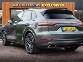 Porsche Cayenne (2018) thumbnail 7