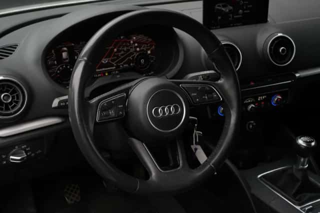Audi A3 (2017) thumbnail 2