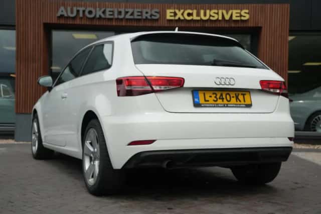 Audi A3 (2017) thumbnail 5