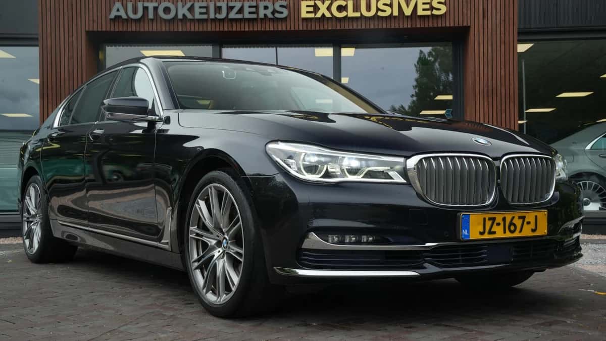 BMW 7-Serie (2016) — foto 1